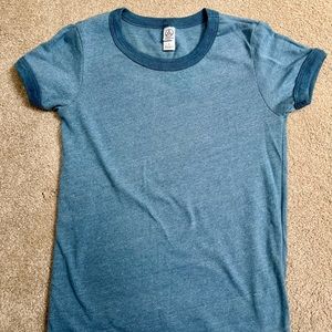 Short-sleeve crew neck tee